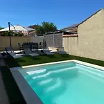 Maison Avec Piscine Et Jardin בית נופש סאלס-לה-שאטו